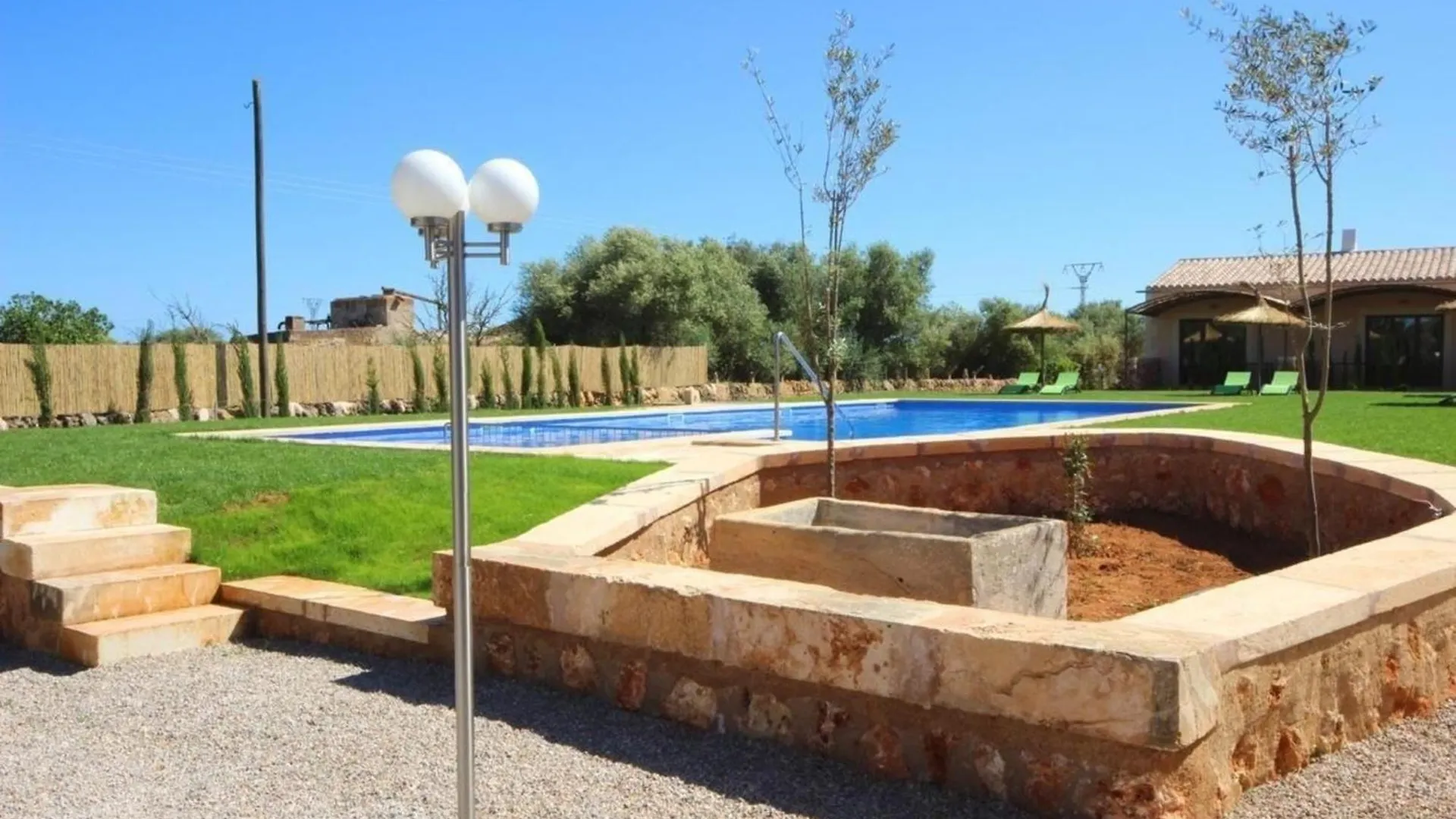 Wohnung Mit Pool, Garten, Terrasse Und Grill Campos Apartman